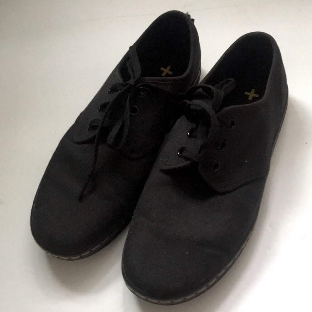 Dr. Marten shoe women’s